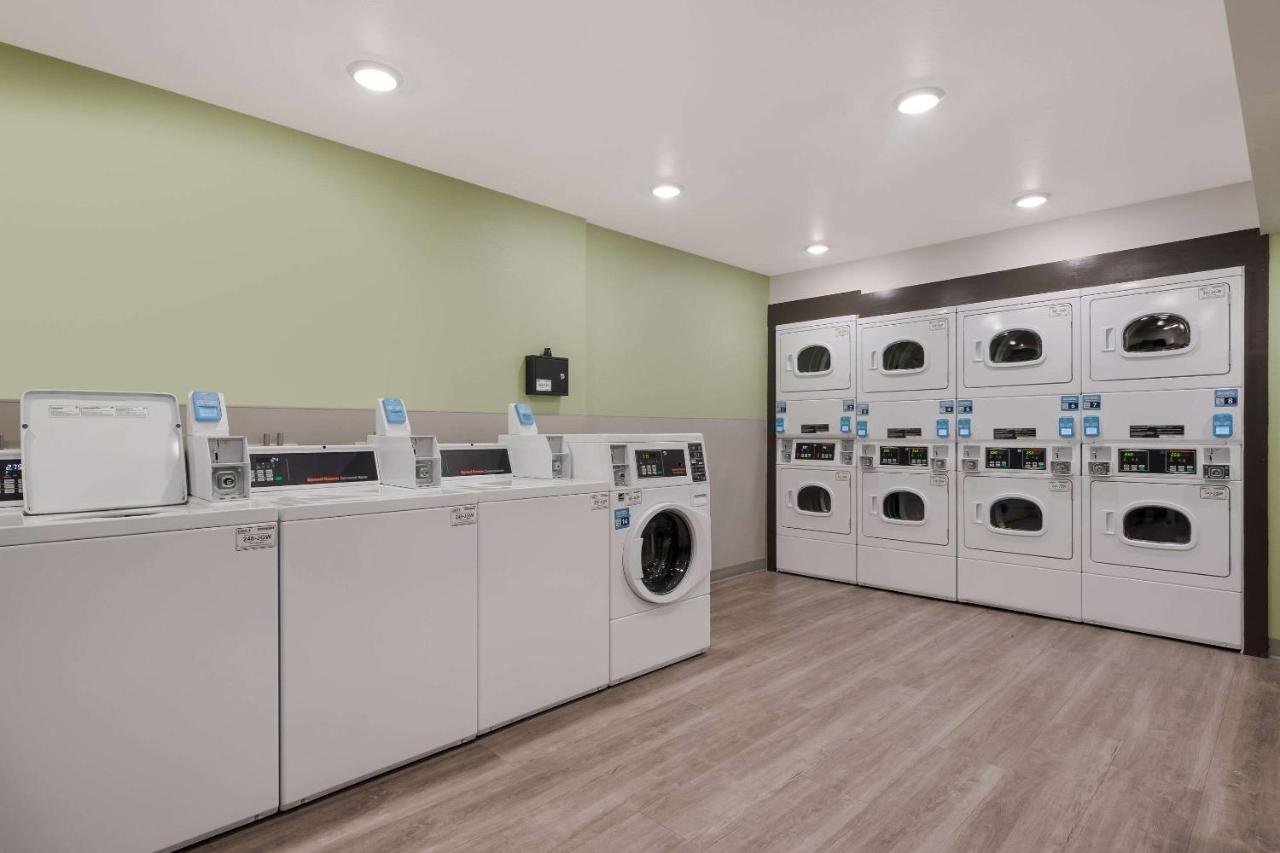 Woodspring Suites Phoenix-Deer Valley Extérieur photo